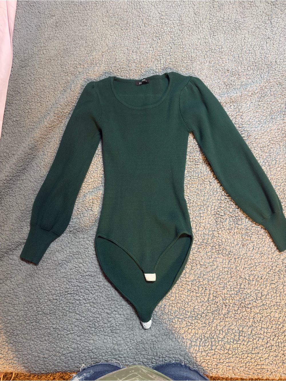 Ribbed Scoop-Neck Long-Sleeve Bodysuit in Dark Green